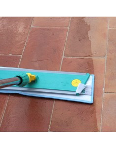 Trattamento Antimacchia Finitura Effetto Lucido dei Pavimenti CR7 Lux da 1 litro 2