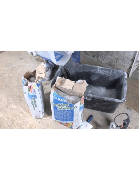 Intonaco monoprodotto Poromap deumidificante da 20 kg 