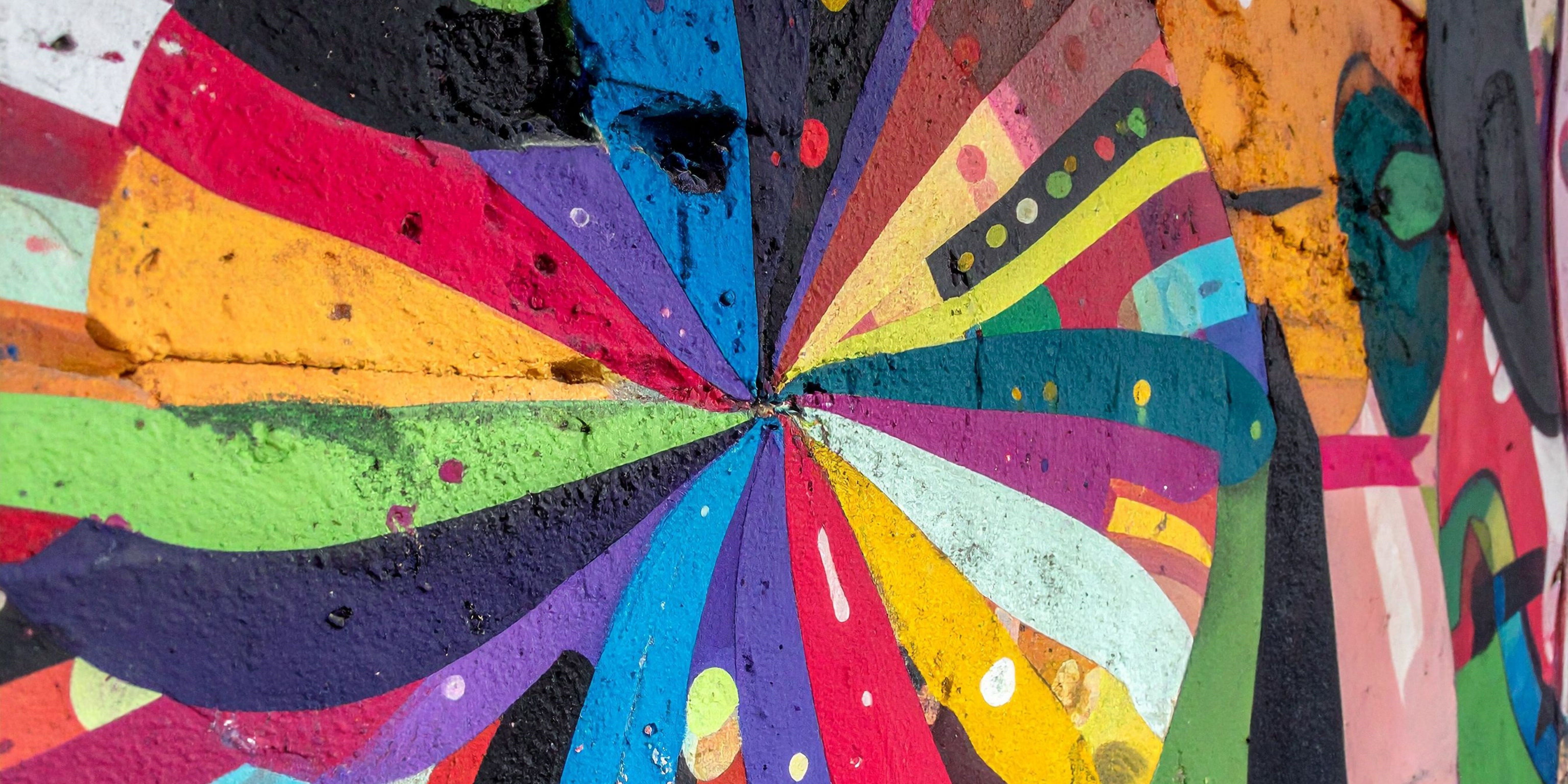 Problema graffiti sul muro: come affrontarlo?